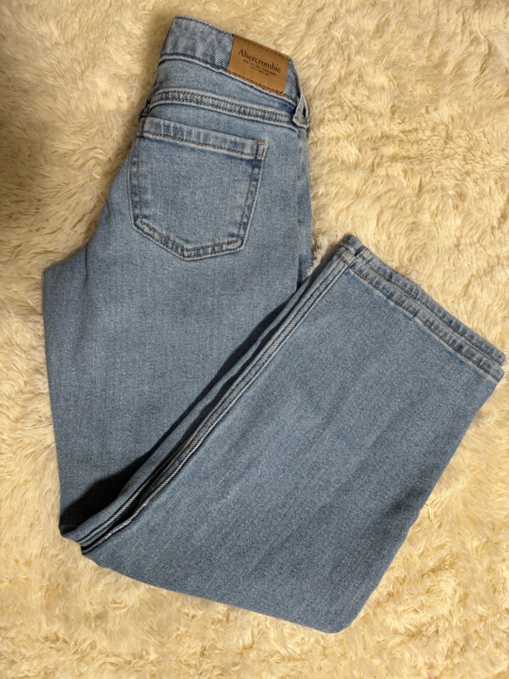 Abercrombie Kids Baggy Jeans Size 9/10 Light Wash Straight Leg Denim